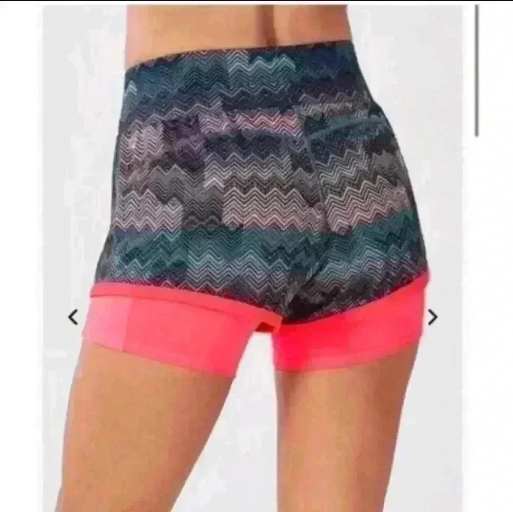 Fabletics Womens Olesia Colorful Geometric Print Running Athletic Short S